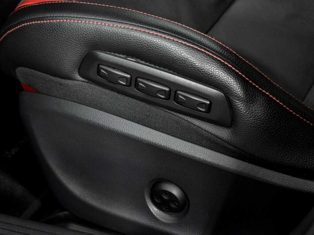 Mercedes-Benz GLA AMG с пробегом — 2015 год. Фото: #12