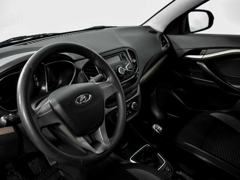 Lada (ВАЗ) Vesta с пробегом — 2016 год. Фото: #8