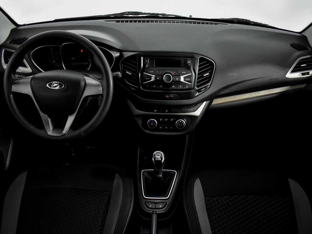 Lada (ВАЗ) Vesta с пробегом — 2016 год. Фото: #13