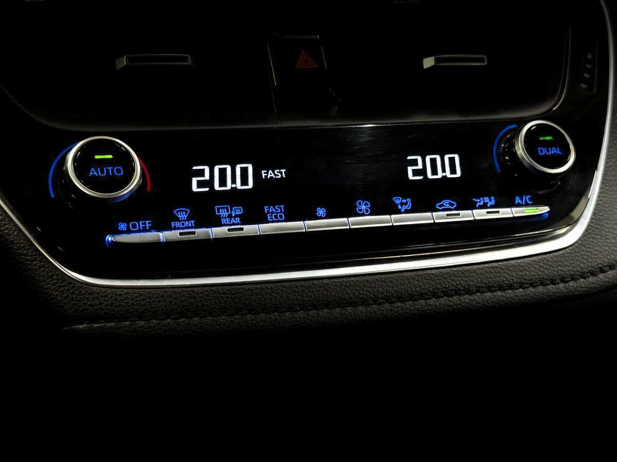 Toyota Corolla с пробегом — 2019 год. Фото: #22