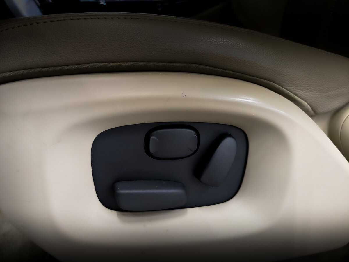 Land Rover Range Rover с пробегом — 2014 год. Фото: #18