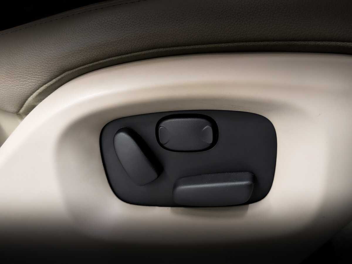 Land Rover Range Rover с пробегом — 2014 год. Фото: #22