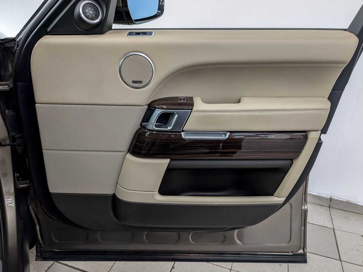 Land Rover Range Rover с пробегом — 2014 год. Фото: #23