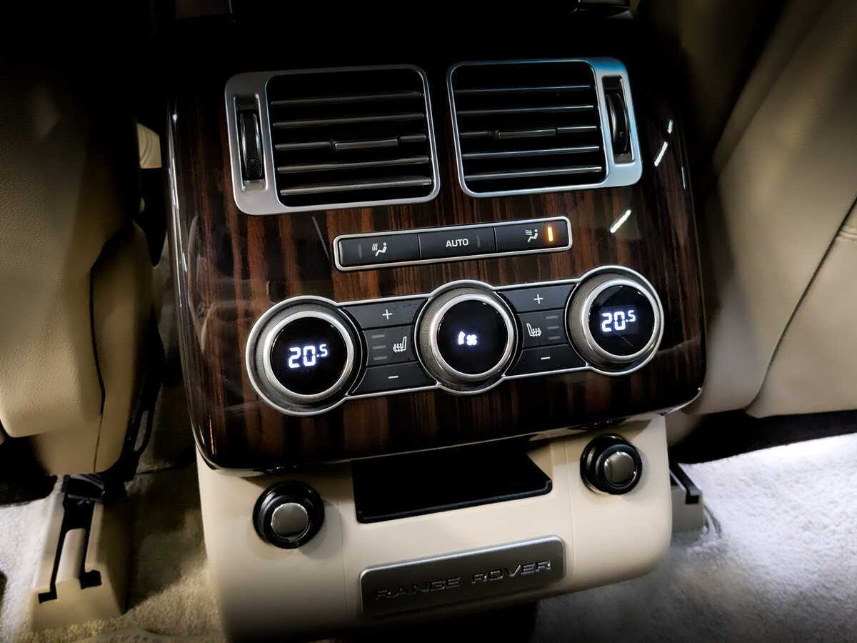 Land Rover Range Rover с пробегом — 2014 год. Фото: #26