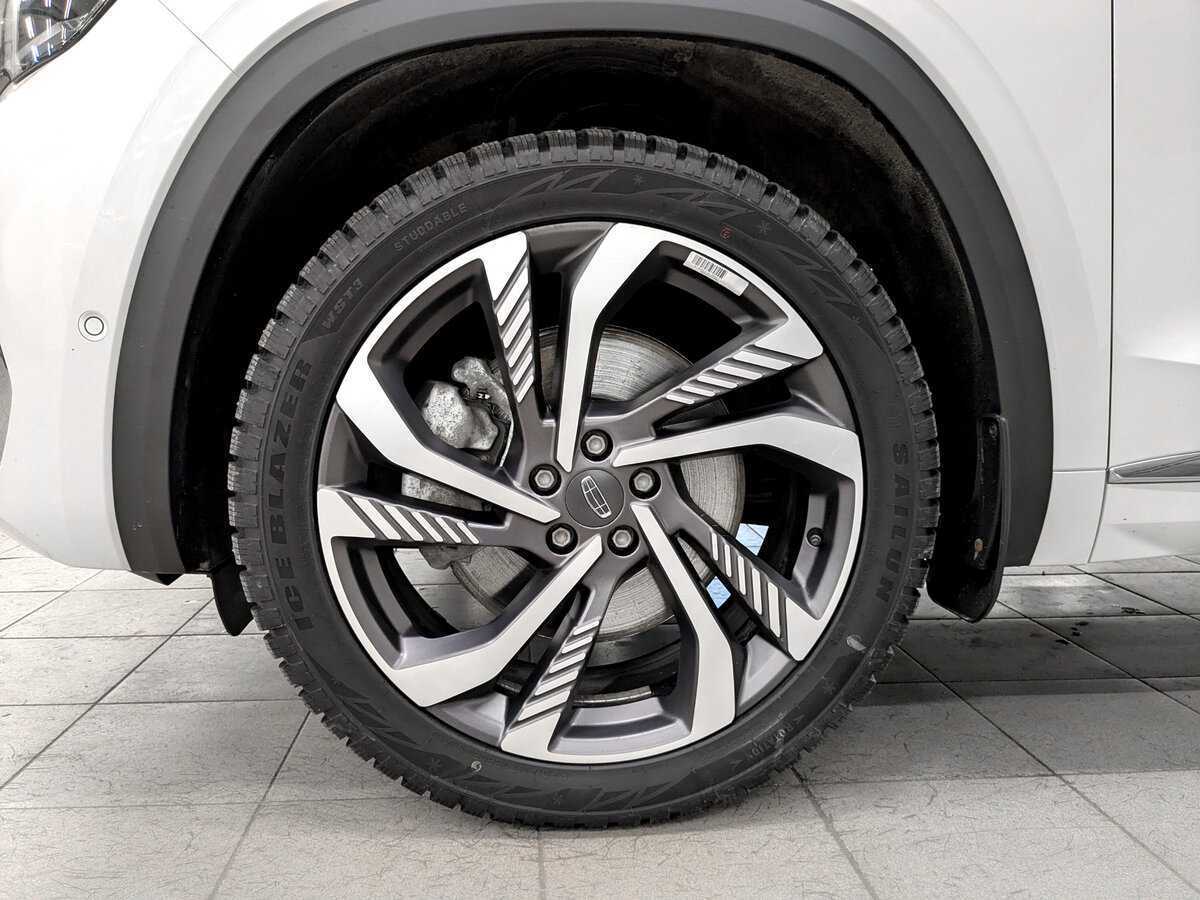 Geely Monjaro с пробегом — 2023 год. Фото: #16