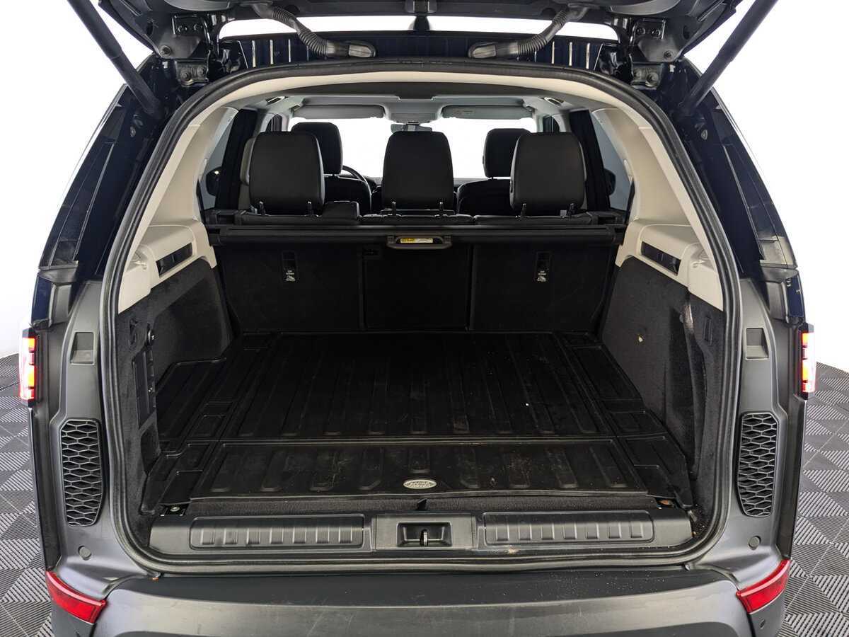 Land Rover Discovery с пробегом — 2019 год. Фото: #9