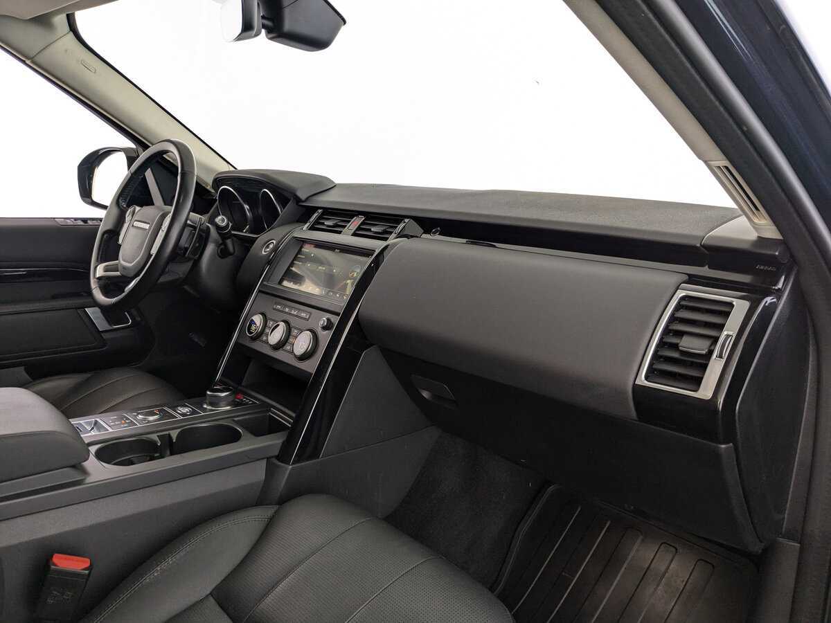 Land Rover Discovery с пробегом — 2019 год. Фото: #10