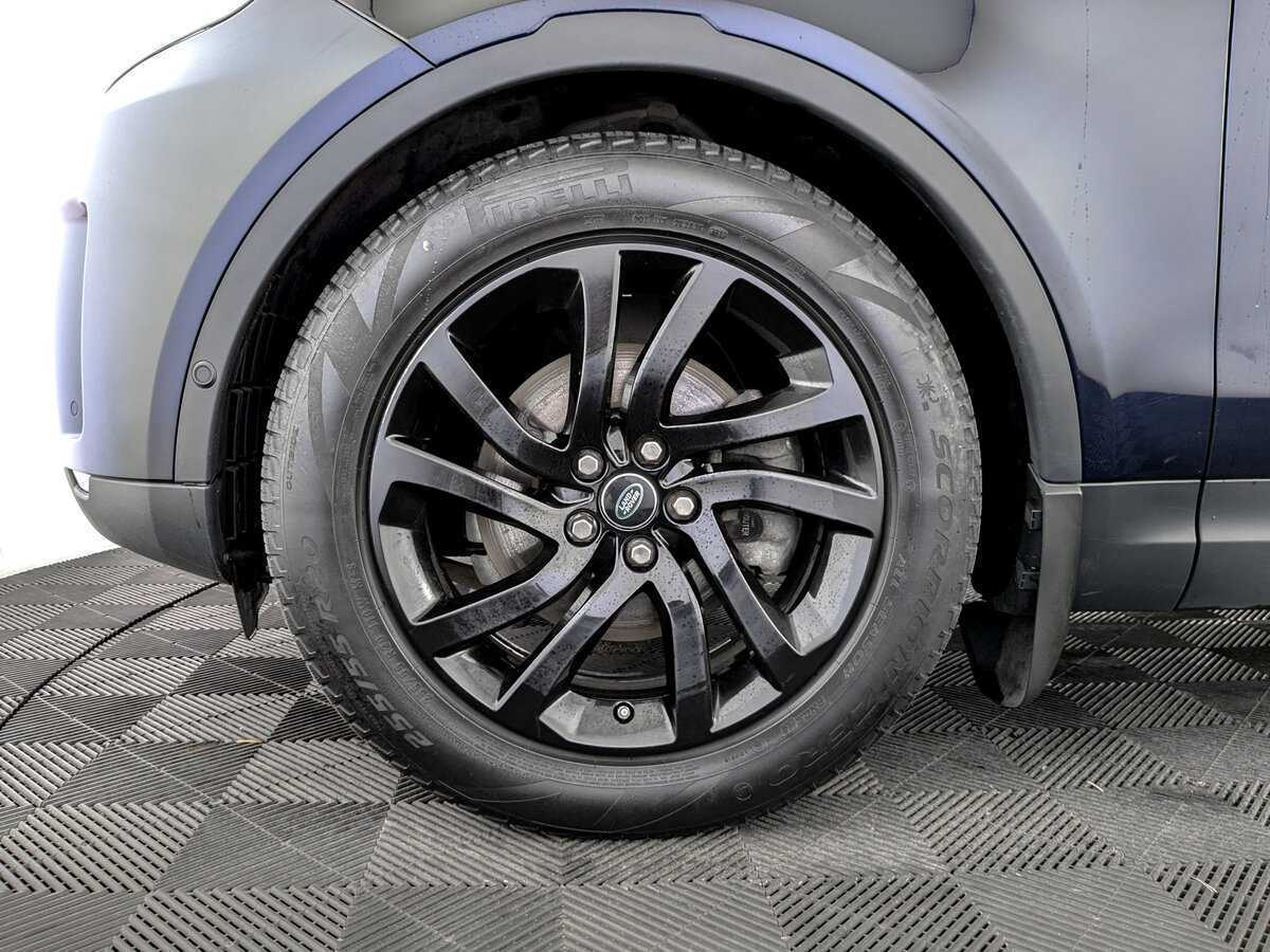 Land Rover Discovery с пробегом — 2019 год. Фото: #16