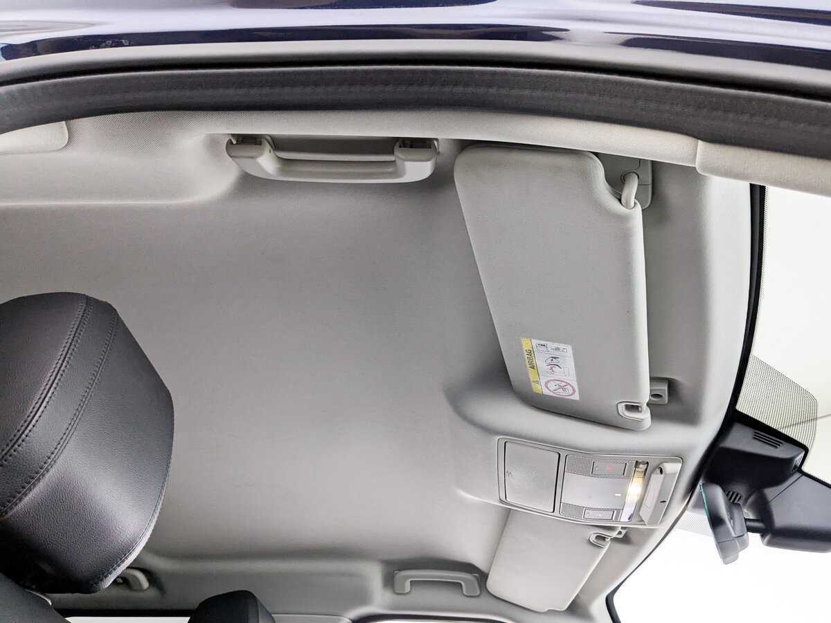 Land Rover Discovery с пробегом — 2019 год. Фото: #22