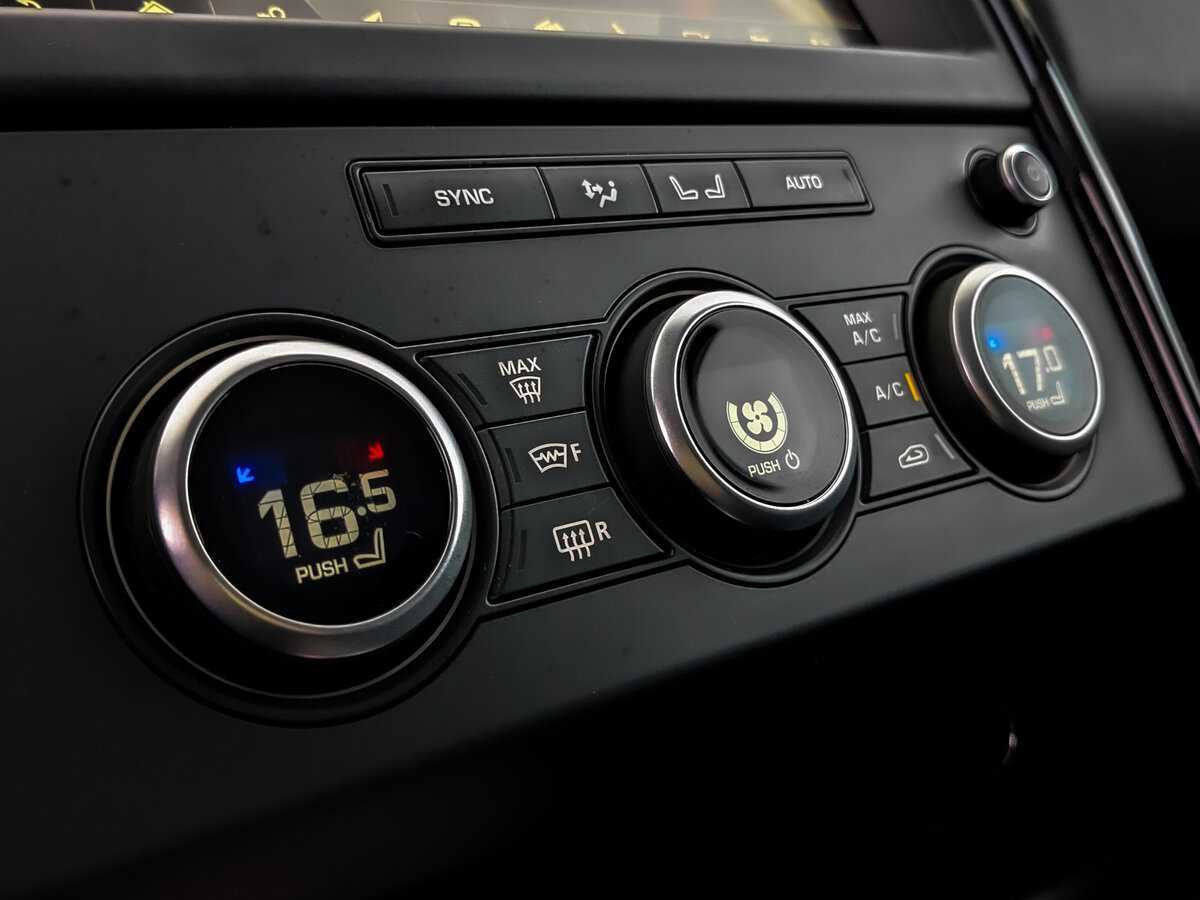 Land Rover Discovery с пробегом — 2019 год. Фото: #27