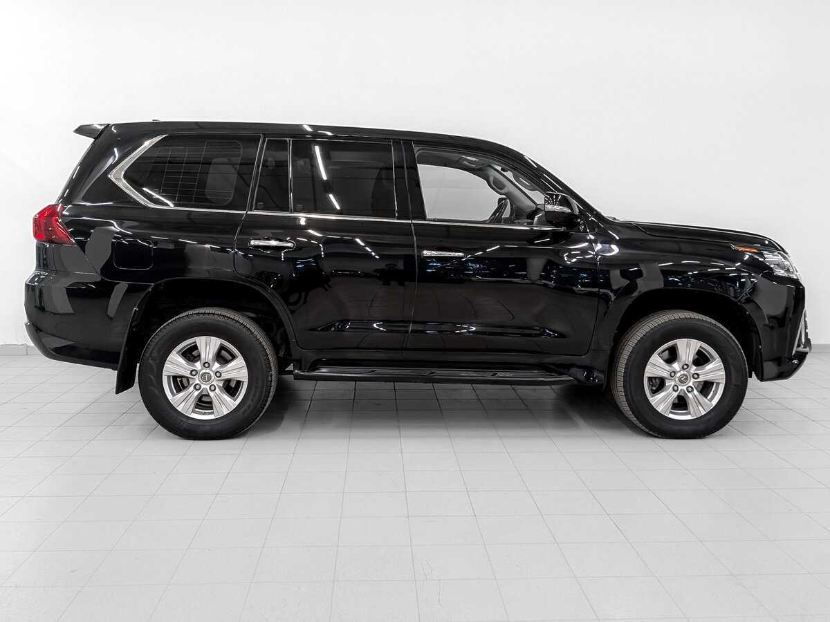 Lexus LX с пробегом — 2017 год. Фото: #3