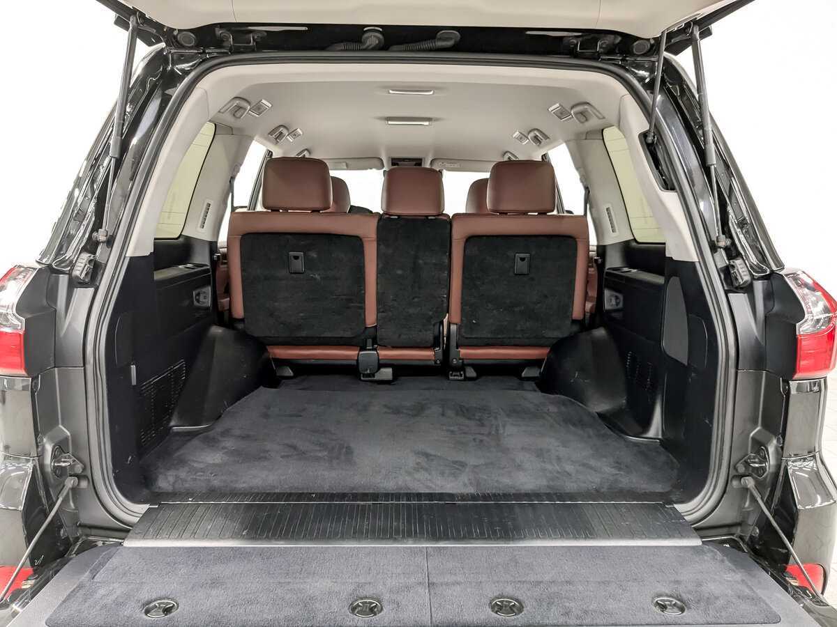 Lexus LX с пробегом — 2017 год. Фото: #9