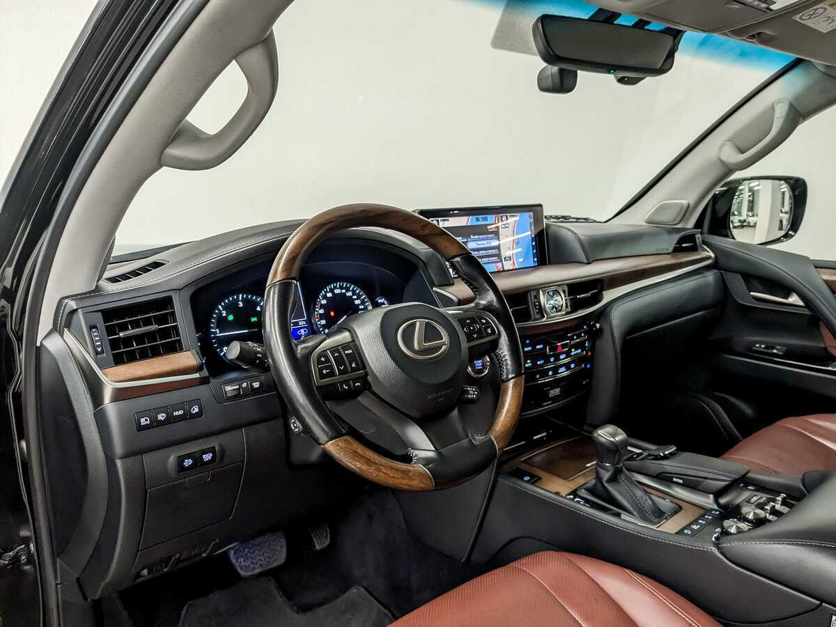 Lexus LX с пробегом — 2017 год. Фото: #15