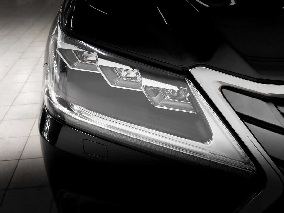 Lexus LX с пробегом — 2017 год. Фото: #16