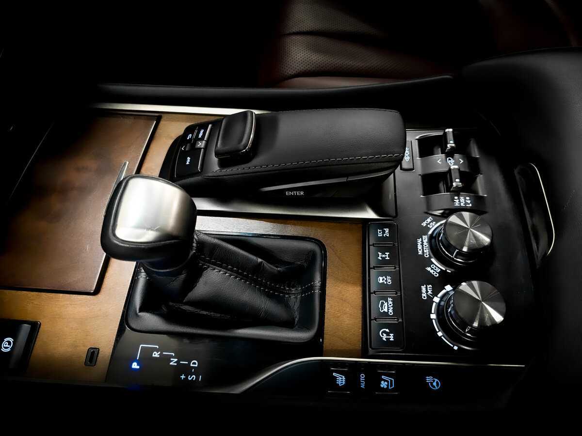 Lexus LX с пробегом — 2017 год. Фото: #26