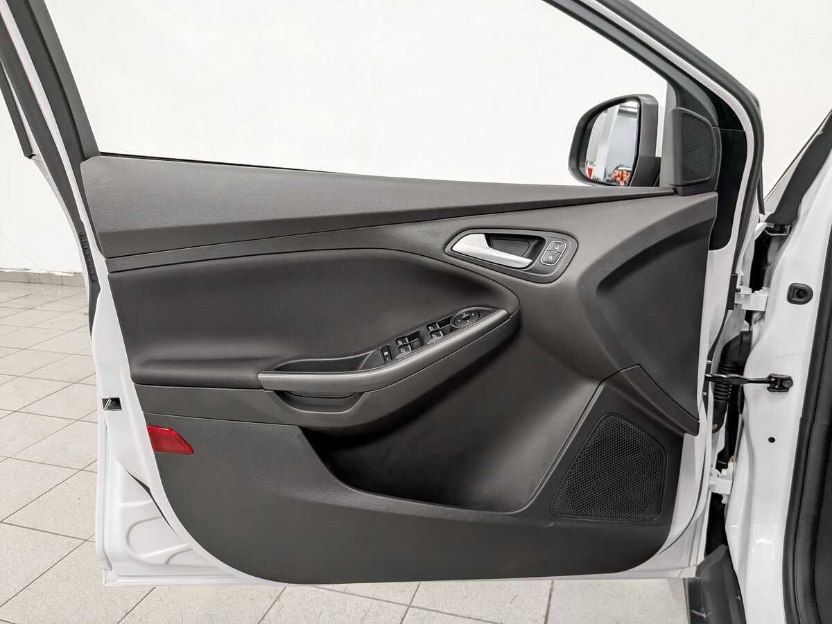 Ford Focus с пробегом — 2015 год. Фото: #15