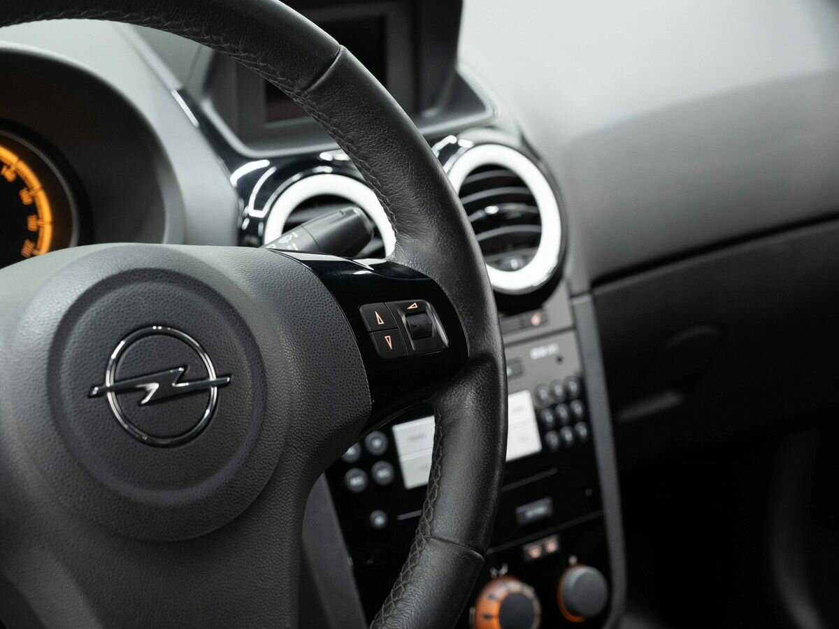 Opel Corsa с пробегом — 2010 год. Фото: #14