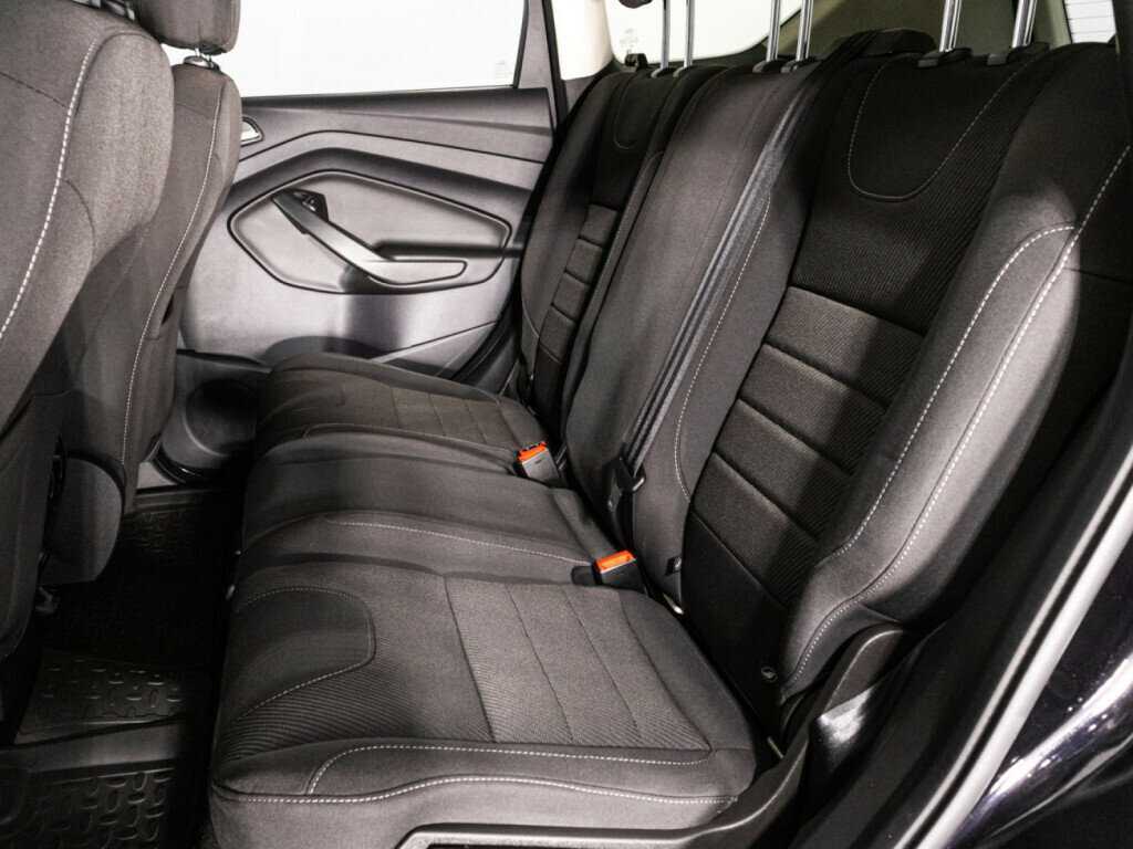 Ford Kuga с пробегом — 2016 год. Фото: #9