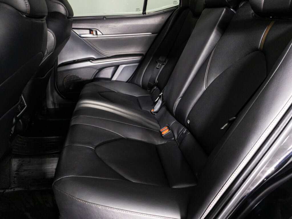 Toyota Camry с пробегом — 2020 год. Фото: #8