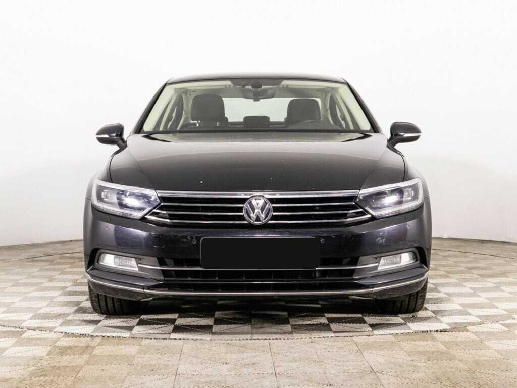 Volkswagen Passat с пробегом — 2016 год. Фото: #1