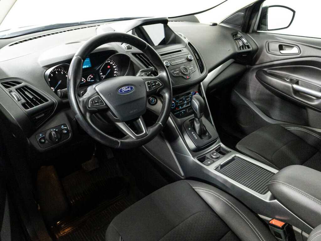 Ford Kuga с пробегом — 2017 год. Фото: #10