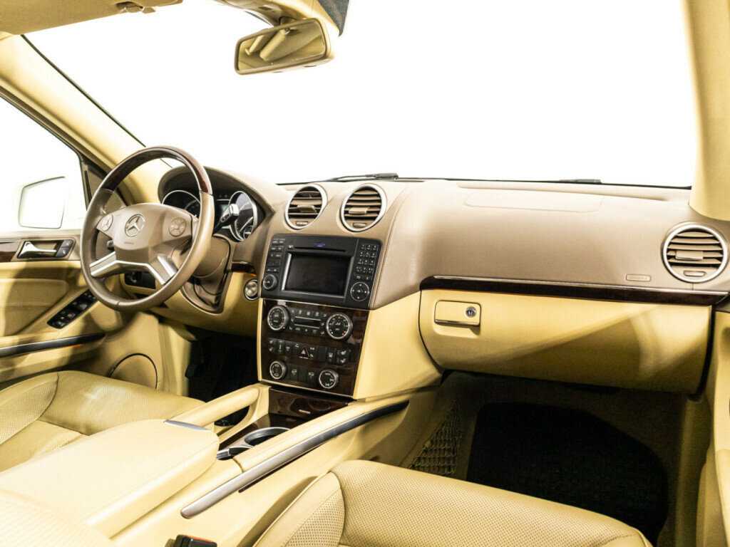 Mercedes-Benz GL-Класс с пробегом — 2010 год. Фото: #8