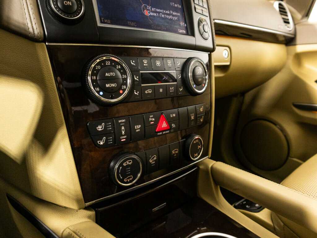 Mercedes-Benz GL-Класс с пробегом — 2010 год. Фото: #22