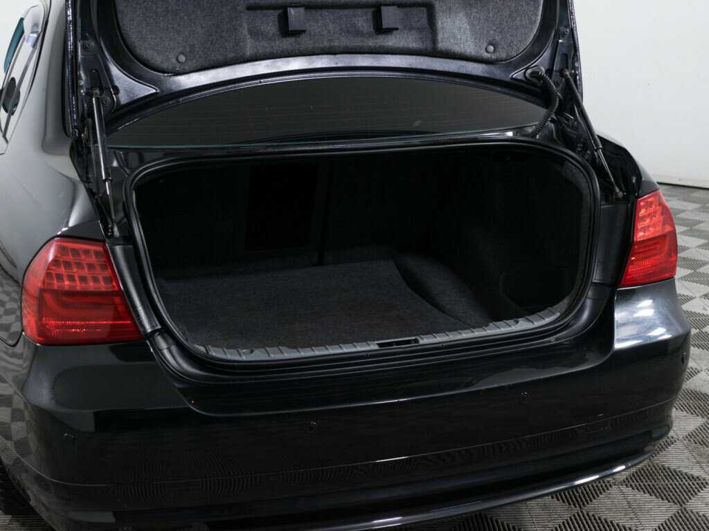 BMW 3 серии с пробегом — 2010 год. Фото: #6