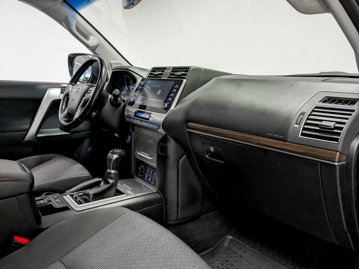 Toyota Land Cruiser Prado с пробегом — 2021 год. Фото: #10