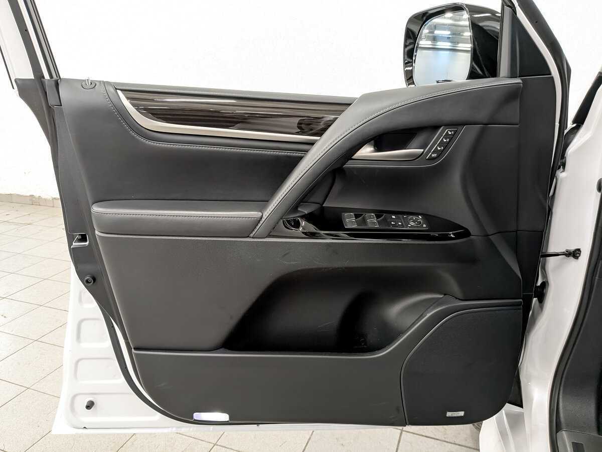 Lexus LX с пробегом — 2021 год. Фото: #18