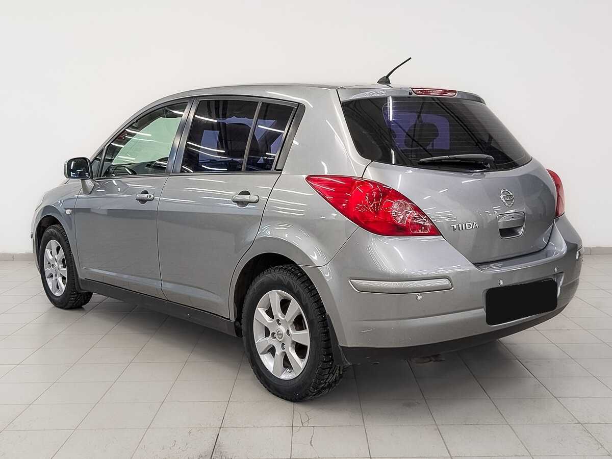 Nissan Tiida с пробегом — 2008 год. Фото: #6