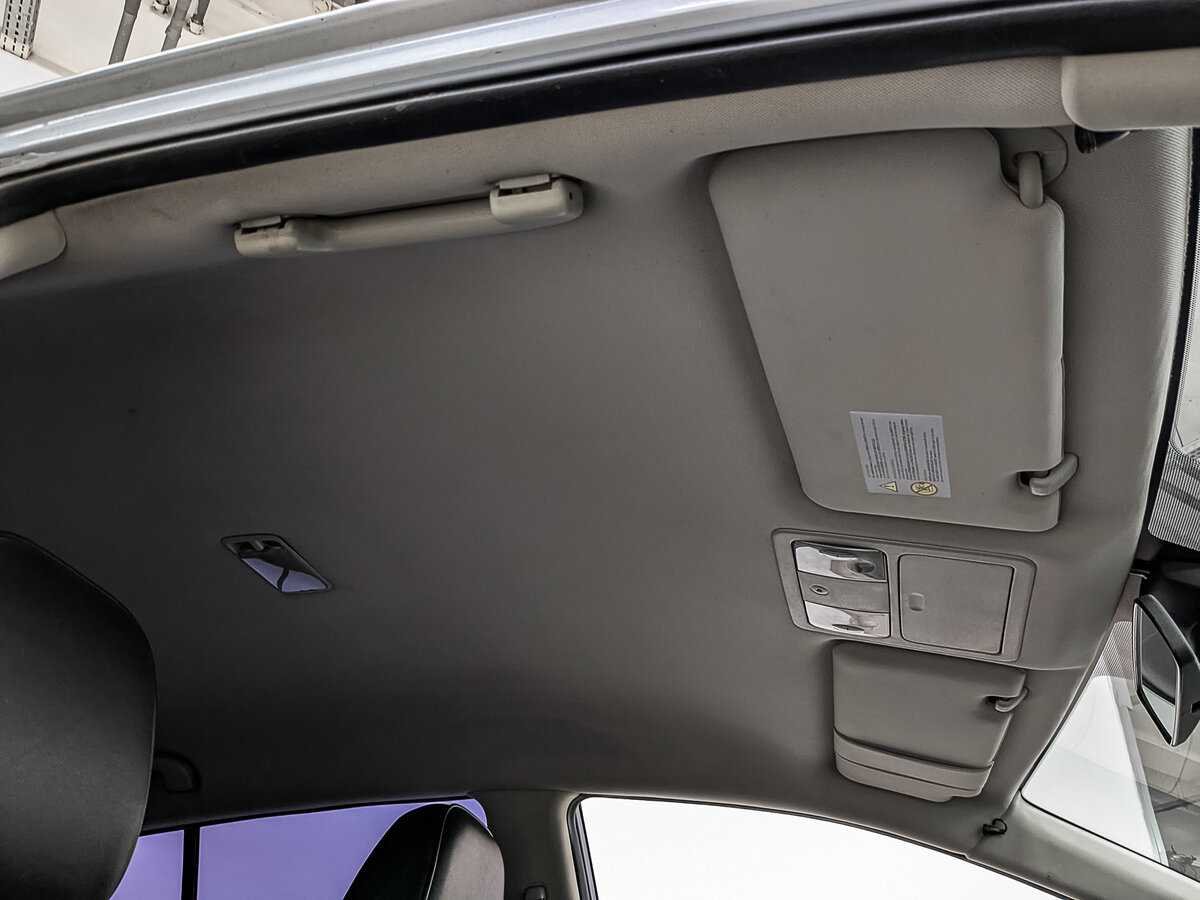 Nissan Tiida с пробегом — 2008 год. Фото: #21