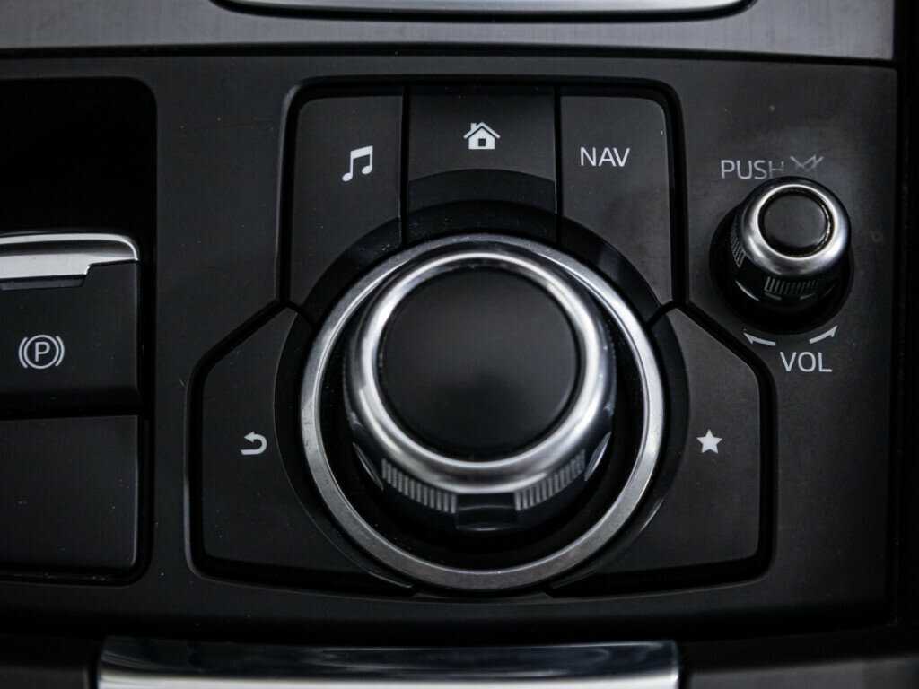 Mazda 6 с пробегом — 2015 год. Фото: #13