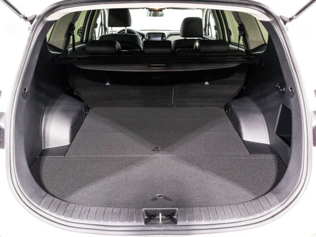 Hyundai Santa Fe с пробегом — 2019 год. Фото: #14