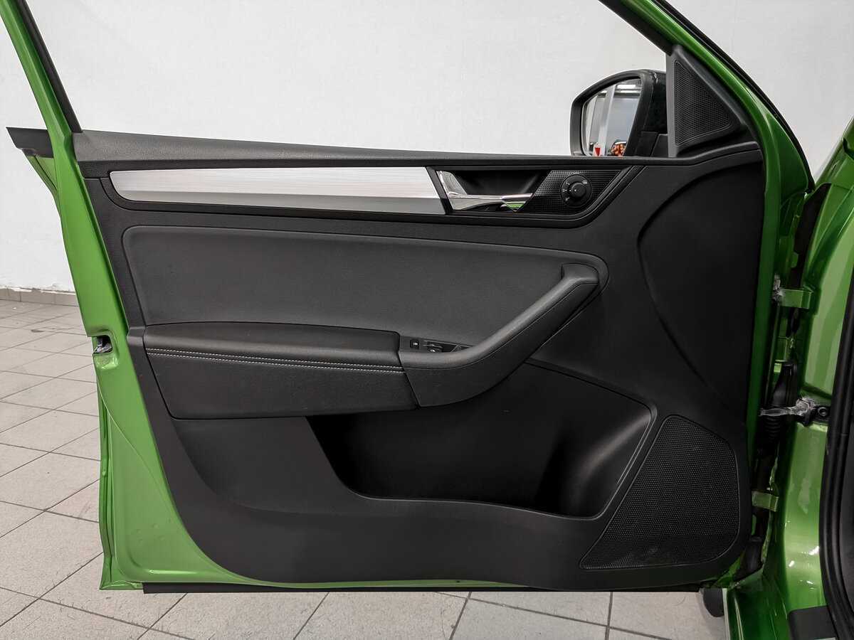Skoda Rapid с пробегом — 2018 год. Фото: #16