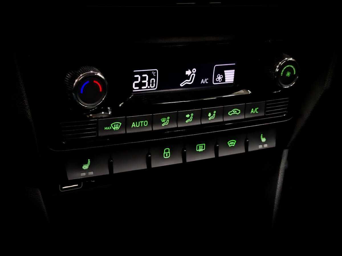 Skoda Rapid с пробегом — 2018 год. Фото: #22