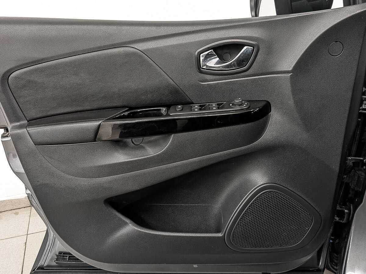 Renault Kaptur с пробегом — 2017 год. Фото: #16