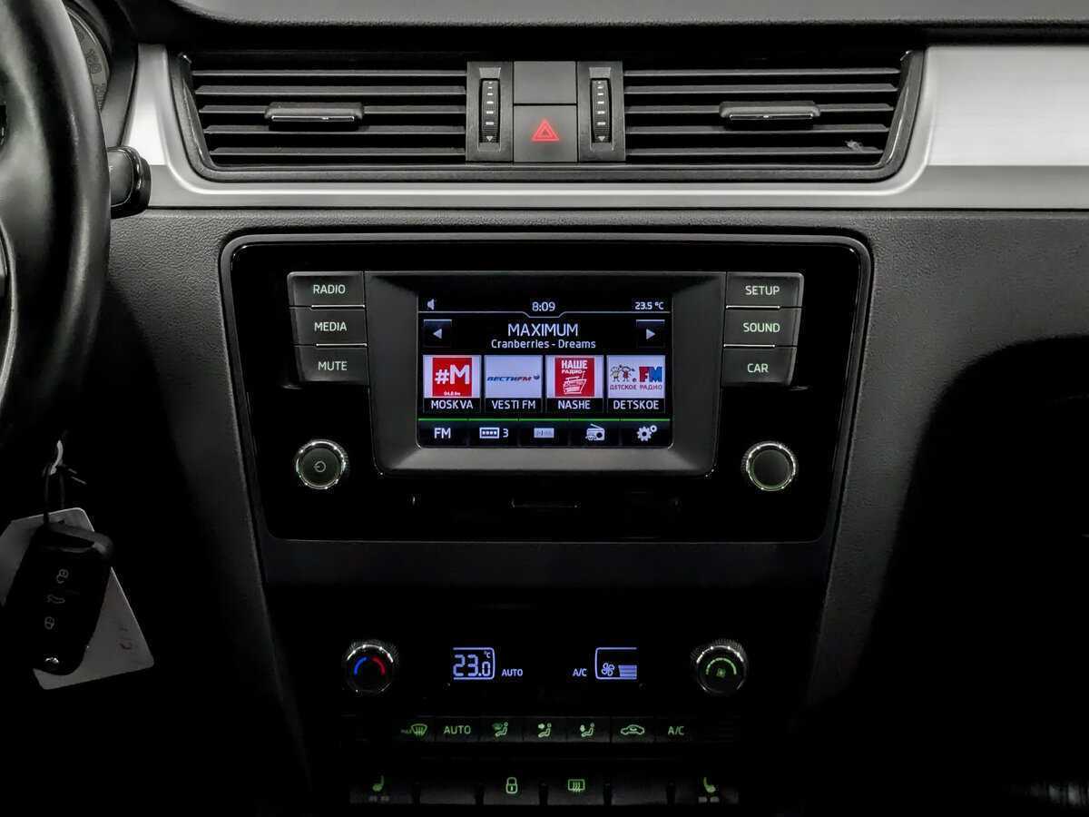 Skoda Rapid с пробегом — 2016 год. Фото: #14