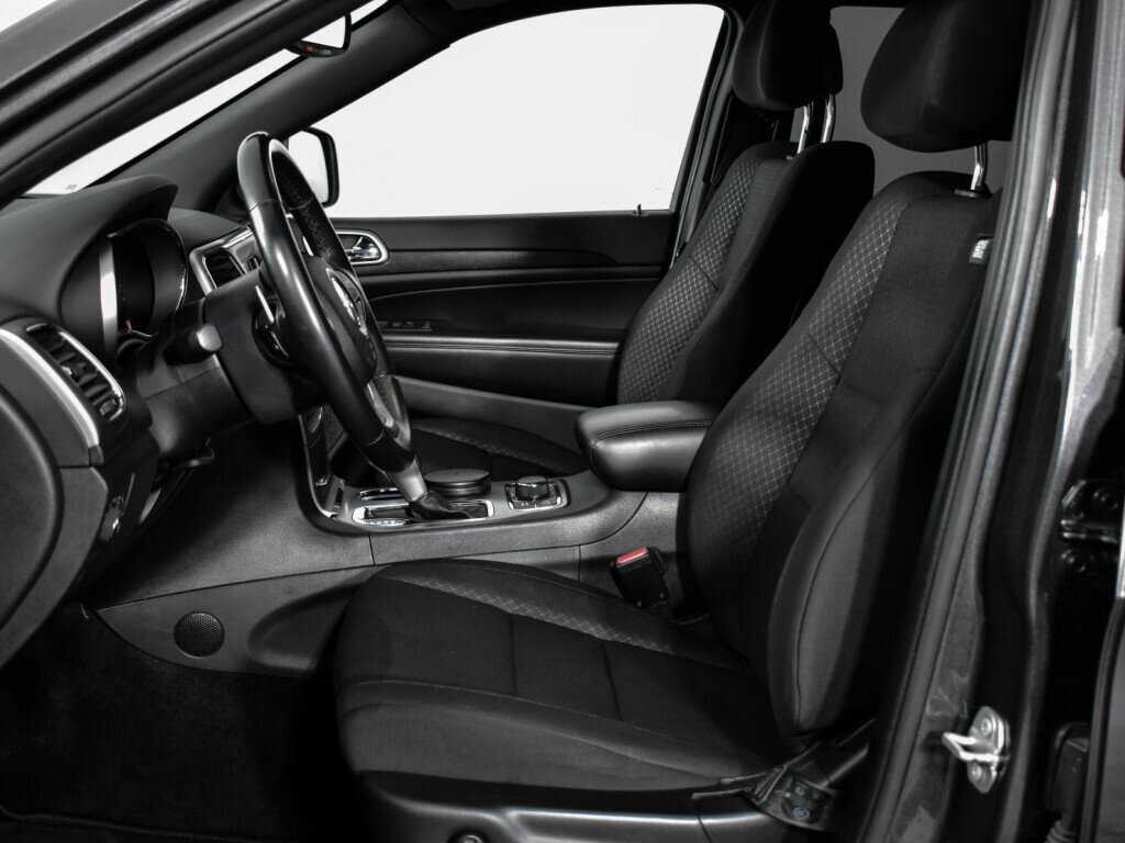 Jeep Grand Cherokee с пробегом — 2018 год. Фото: #8