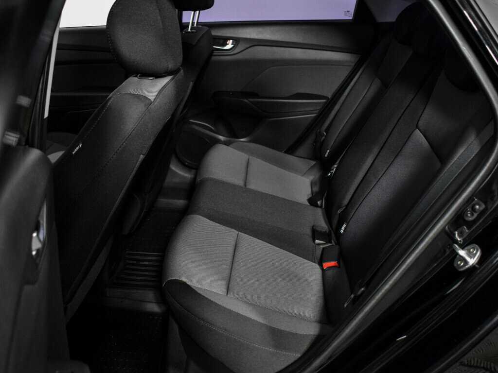 Hyundai Solaris с пробегом — 2017 год. Фото: #12