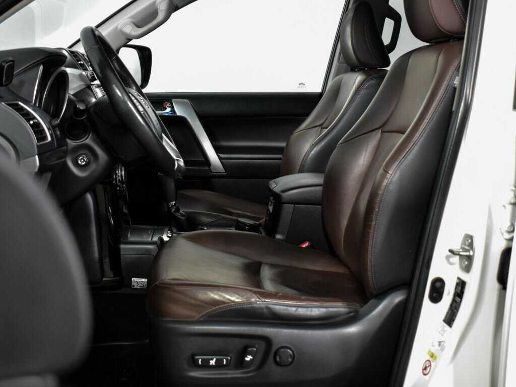 Toyota Land Cruiser Prado с пробегом — 2015 год. Фото: #8