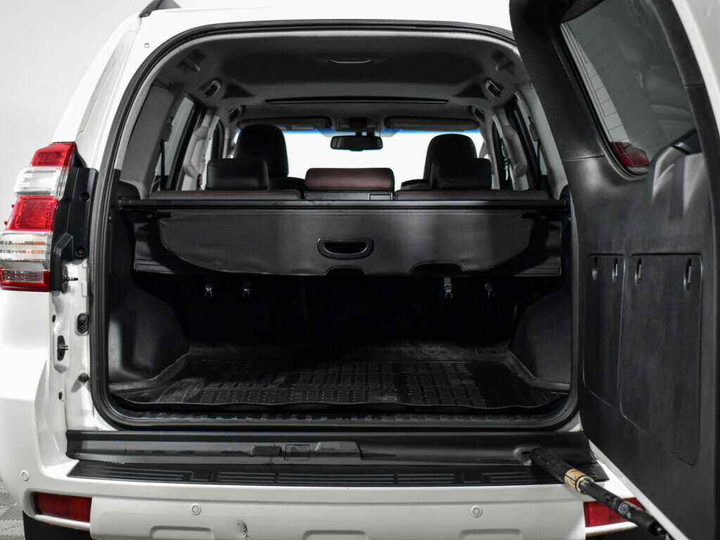 Toyota Land Cruiser Prado с пробегом — 2015 год. Фото: #20
