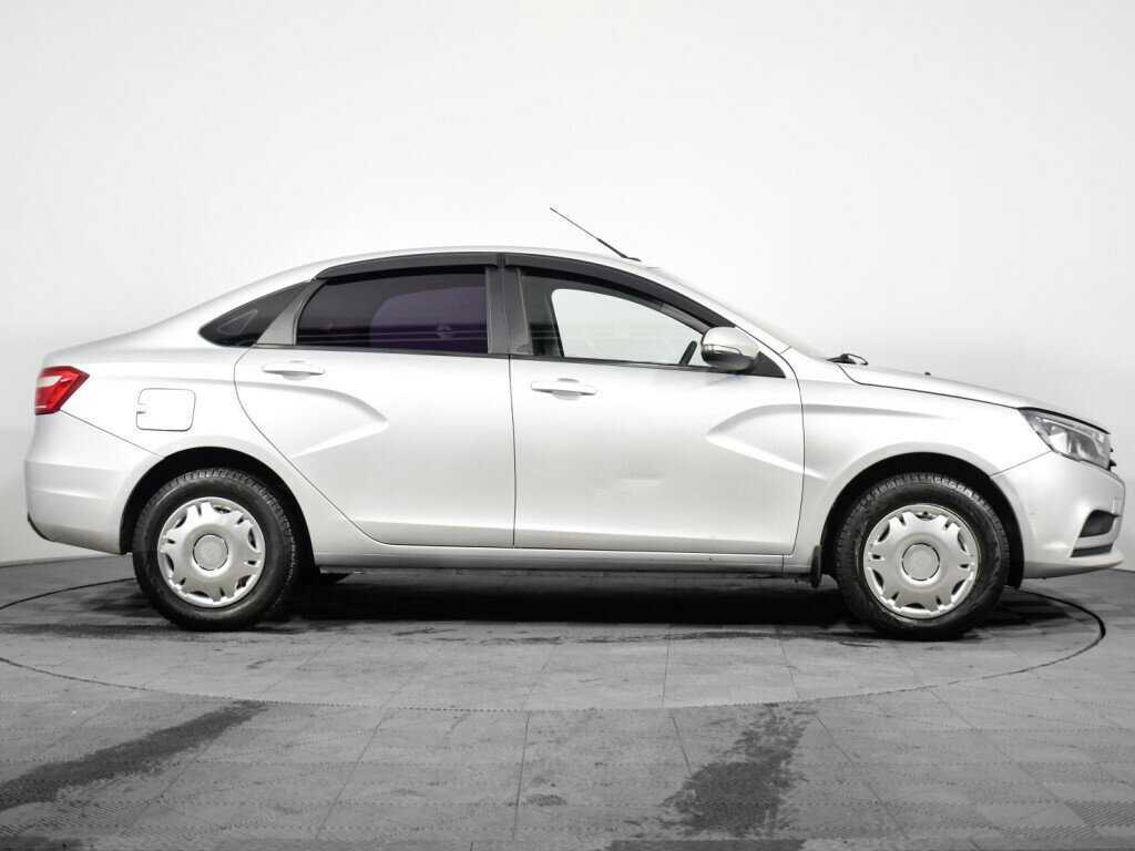 Lada (ВАЗ) Vesta с пробегом — 2017 год. Фото: #3