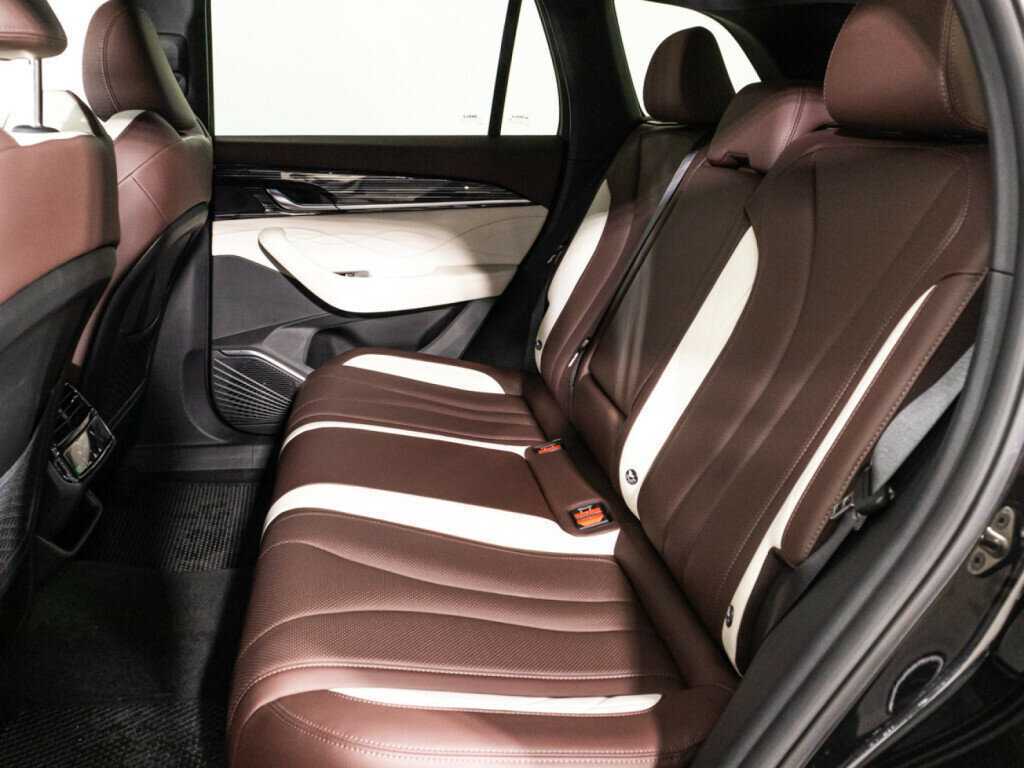 Geely Monjaro с пробегом — 2023 год. Фото: #9