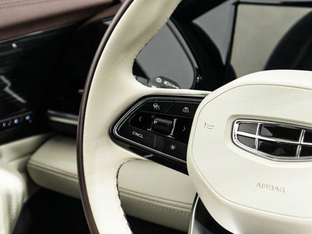 Geely Monjaro с пробегом — 2023 год. Фото: #24