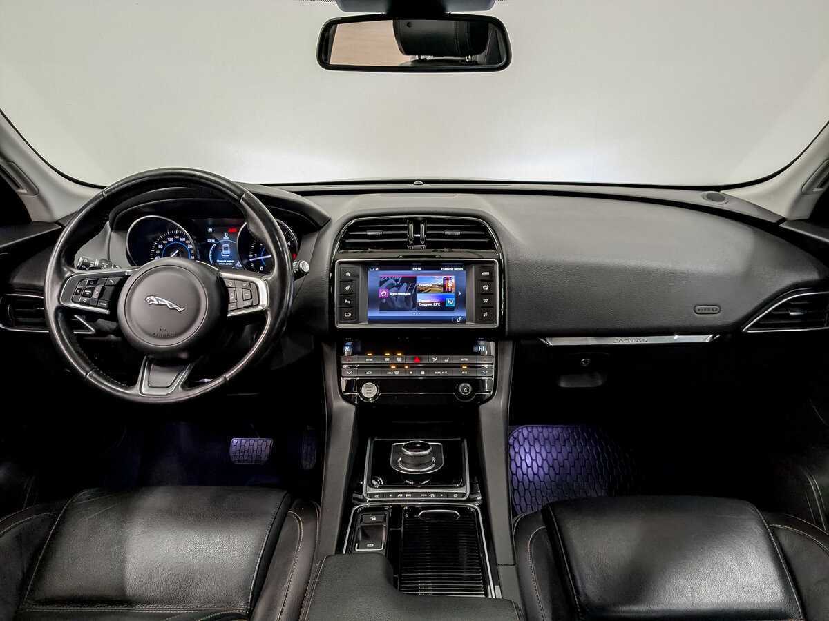 Jaguar F-Pace с пробегом — 2017 год. Фото: #13