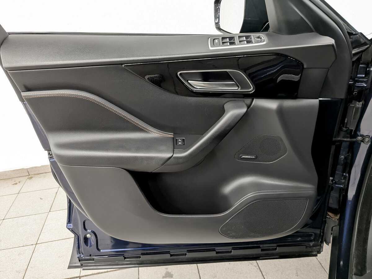 Jaguar F-Pace с пробегом — 2017 год. Фото: #18