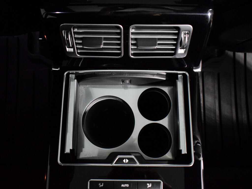 Land Rover Range Rover с пробегом — 2015 год. Фото: #19