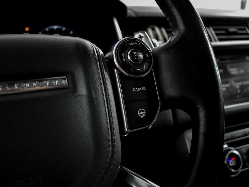 Land Rover Range Rover с пробегом — 2015 год. Фото: #21