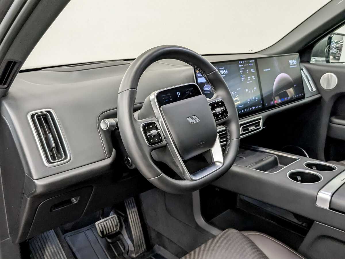 LiXiang L9 с пробегом — 2023 год. Фото: #15